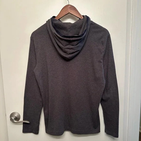 Banana Republic Luxury Touch Men’s Pullover gray and blue size medium. - Picture 2 of 3